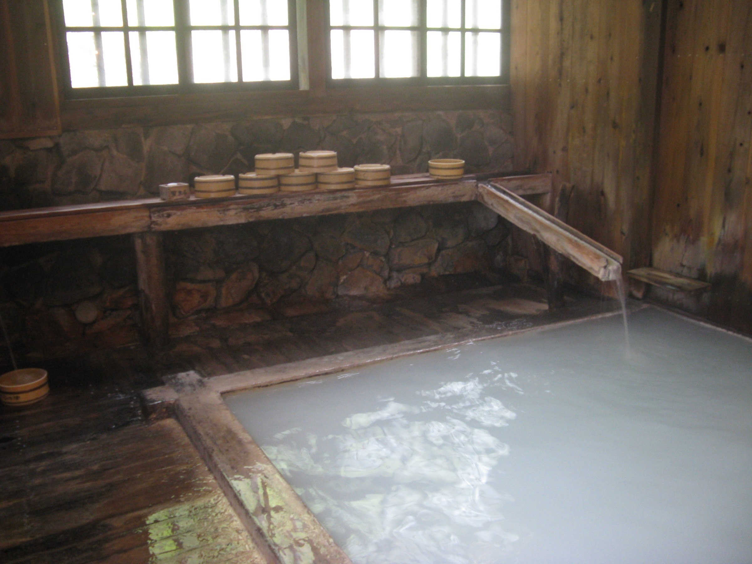 Vidinė vonia „Nyuto Onsen“
