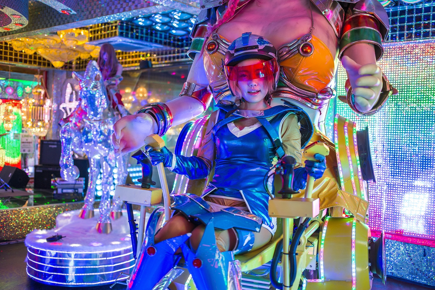 Robot Restaurant: Where You Don't Go for the Food