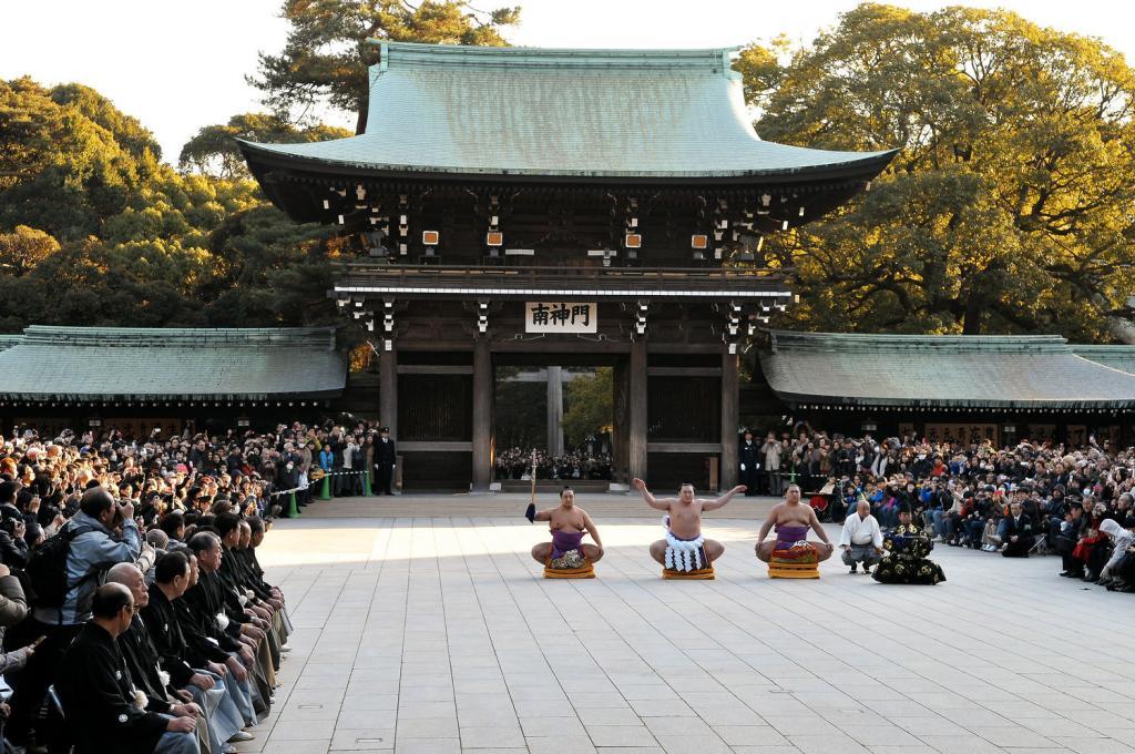 Ring-entering ceremony at Meiji Shrine in Tokyo