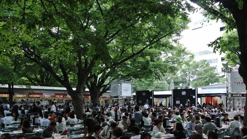 5 Japanese life hacks for beating the summer heat while stuck indoors