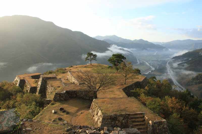 Takeda Castle (Photo: Norio Nakayama)