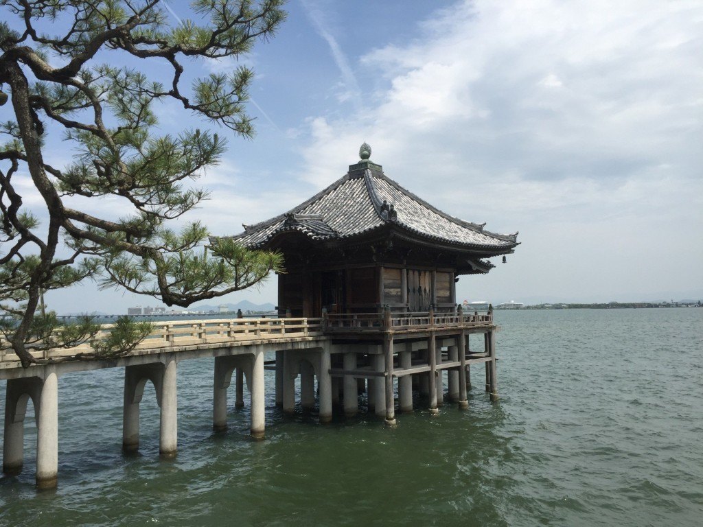 The Umikido floating temple hall at Mangetsu-ji