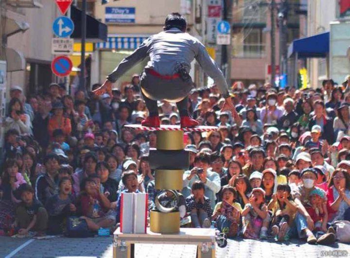 Street performer in Koenji