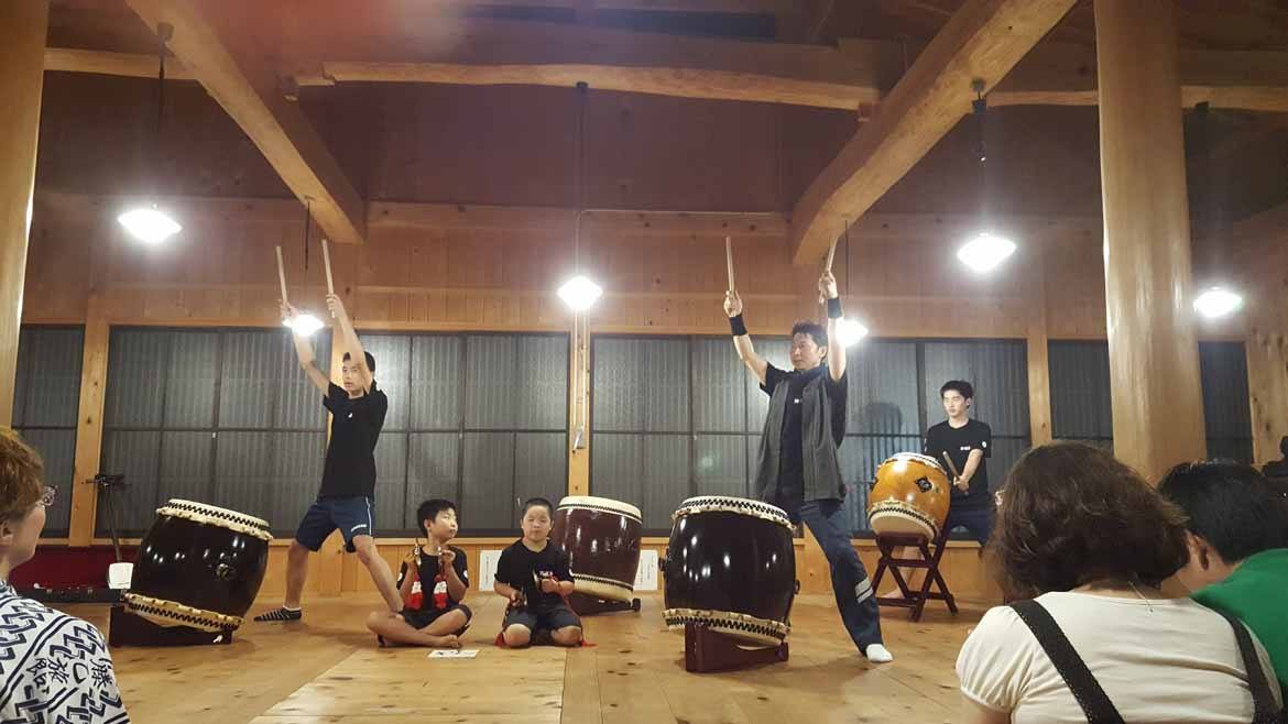 Tsumago's local drummers