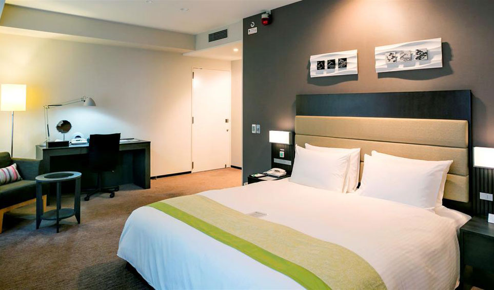 Holiday Inn Osaka Nanba (Accessible Room)