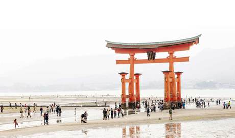 Miyajima's <i>torii</i> gate 