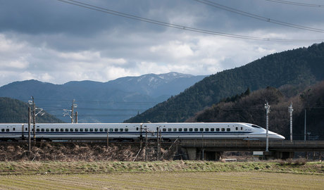 Wheelchair access on the bullet train