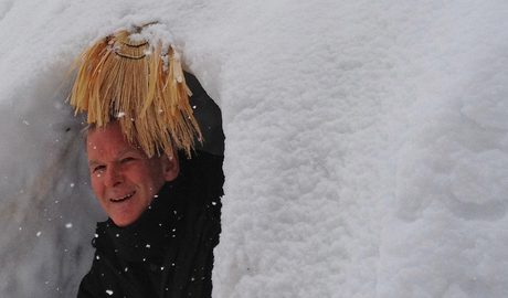 Igloo building